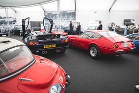 Lamborghini Diablo zwischen Ferrari 365 GTB/4 Daytona und Austin-Healey - Bonhams Goodwood Revival Versteigerung 2017