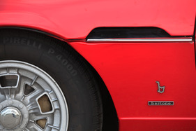 Lamborghini Espada (1970) - Bertones Namenszug auf der Flanke