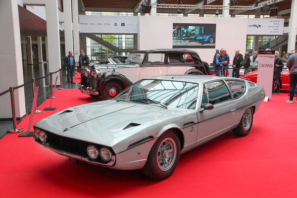 Lamborghini Espada 400 GT Serie 2 (1972) - angeboten von Mühlsberghof, gezeigt auf dem Stand der Motorworld Group - Motorworld Classics Bodensee 2022
