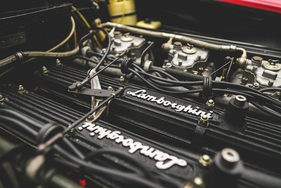 Lamborghini Islero S (1969) - klar beschrifteter Vierliter-Motor