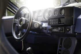 Lamborghini Jalpa (1982) – das Lenkrad wurde im Laufe der Jahre angepasst.