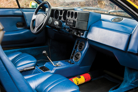 Lamborghini Jalpa (1985) - das Armaturenbrett wurde bei der Modellpflege Mitte der Achtzigerjahre überarbeitet