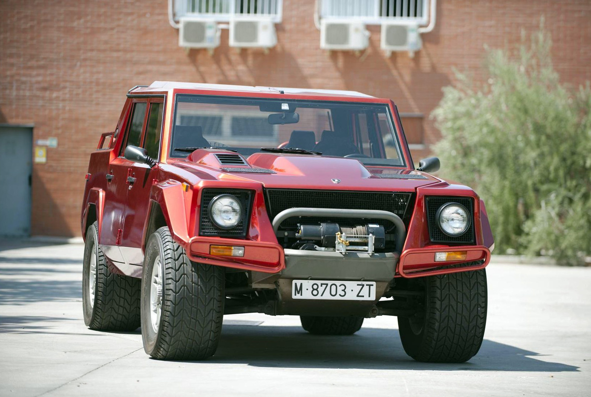 Lamborghini LM 002 ‘4x4’ (1991) - der Verkaufspreis überstieg den Schätzpreis um Faktor 2 - verkauft an der Bonhams Versteigerung in Knokke-Le Zoute am 11. Oktober 2013