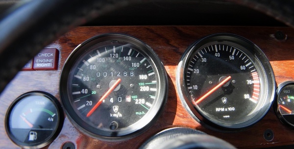 Bild Lamborghini LM 002 ‘4x4’ (1991) - mit nur 1266 km auf dem Tacho - verkauft an der Bonhams Versteigerung in Knokke-Le Zoute am 11. Oktober 2013