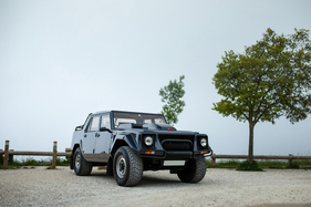 Lamborghini LM002 (1988) - als Lot 156 an der RM/Sotheby's Monaco Versteigerung vom 14. Mai 2022