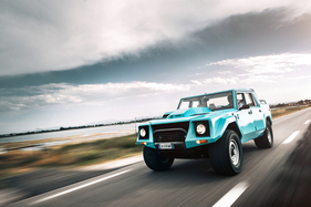 Lamborghini LM002 (1988) - er durchschneidet die Luft nicht, er ohrfeigt sie mit Stolz