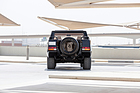 Lamborghini LM002 (1990) - Das Reserverad wird zusammen mit der Heckklappe herunter geklappt um den Zugang zur Ladefläche oder zur Gepäckbox freizugeben