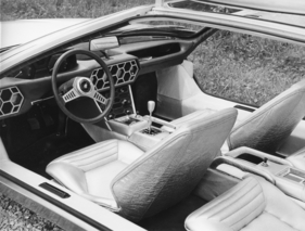 Lamborghini Marzal (1967) - Interieur - das Bienenwabenthema wiederholt sich im Inneren