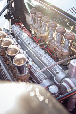 Lamborghini Miura P 400 S "Millechiodi" (1969) - der auf 4,1 Liter vergrösserte Zwölfzylinder - am "The I.C.E." 2023 in St. Moritz