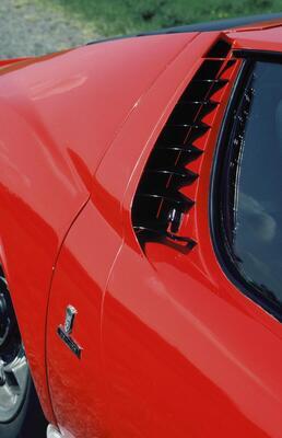 Lamborghini Miura P400 (1968) - Striking air intakes
