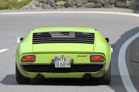 Lamborghini Miura P400 (1968) - bei der Überquerung des Flüelapasses an der Passione Engadina 2019