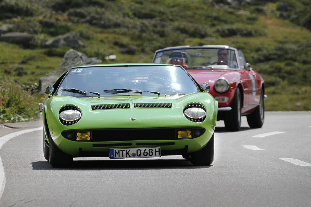 Lamborghini Miura P400 (1968) - bei der Überquerung des Flüelapasses an der Passione Engadina 2019
