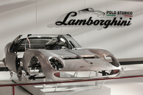 Lamborghini Miura P400 (1968) - in Restaurierung beim Polo Storico - Rétromobile Paris 2020
