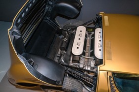 Lamborghini Miura P400 (1968) - in der Ausstellung "PS:. Ich liebe Dich. Sportwagen-Design der 1950er - 1970er Jahre"