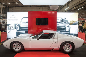 Lamborghini Miura P400 (1970) - und eine zweigeteilte Pagode - Rétromobile Paris 2020