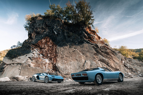 Lamborghini Miura P400 Roadster (1968) - zusammen mit dem Einzelstück Lamborghini Aventador LP 780-4 Ultimae des Jahres 2022