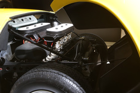 Lamborghini Miura SV (1971) - der starke Zwölfzylindermotor vor der Hinterachse (Techno Classica 2013)
