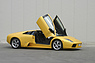 Lamborghini Murciélago (2001) - Für den leichteren Einstieg wurden die Seitenschwellen im Vergleich zum Diablo um 2.5 cm abgesenkt (© Lamborghini/Werk, 2001) Lamborghini Murciélago (2001) - Für den leichteren Einstieg wurden die Seitenschwellen im Vergleich zum Diablo um 2.5 cm abgesenkt (© Lamborghini/Werk, 2001)