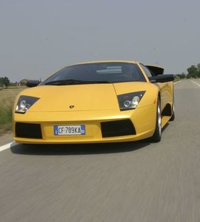Lamborghini Murciélago (2001) - Wer den gelben Keil im Rückspiegel sieht, macht besser Platz...