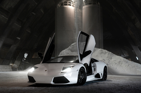 Lamborghini Murciélago LP640 Versace (2006) - Frontansicht mit offenen Flügeltüren