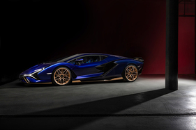 Lamborghini Sián FKP 37 (2021) - als Lot 114 an der RM Sotheby's "The Tailored for Speed Collection" Versteigerung in Zürich 2025