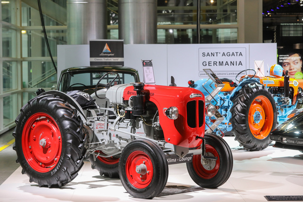 Lamborghini Traktor - Auto Zürich 2022