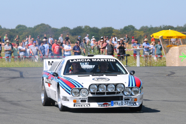 Bild Lancia 037 Rally - Historisches Flugplatzrennen Kassel Calden 2019