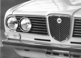 Lancia 2000 (1972) - Frontpartie mit dem eigenständigen Kühlergrill