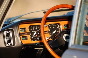 Lancia 2000 (1972) - viereckige Instrumente mit abgerundeten Ecken