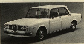 Lancia 2000 Vergasermotor - 115 DIN-PS (1973)