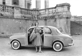 Lancia Appia (1956) - die elegante Limousine mit gegenläufigen Türen