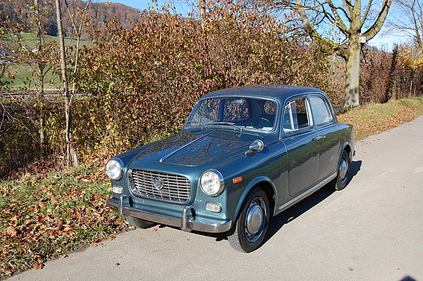 Lancia Appia Serie 3 (1961) - angeboten als Lot 52 an der Versteigerung der Oldtimer Galerie Toffen vom 1. Dezember 2012