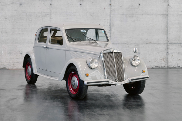 Bild: Lancia Aprilia Berlina Lusso (1938) - als Lot 64 angeboten an der Dorotheum Versteigerung anlässlich der Classic Expo Salzburg 2021