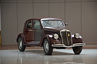Bild: Lancia Aprilia Berline (1937) - als Lot 297 angeboten an der Artcurial Le Mans Classic Versteigerung am 5. Juli 2014