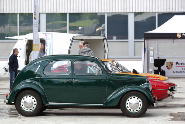 Lancia Ardea (1950) - mit gegenläufig öffnenden Türen - Dolder Classics Mai 2019