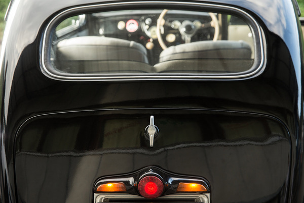 Lancia Ardea 4. Serie (1952) - die grössere und nicht unterteilte Heckscheibe gab's erst ab der dritten Serie