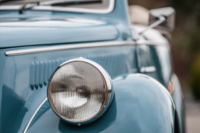 Lancia Ardea Cabriolet (1945) - aufgesetzte Scheinwerfer im Stile der Vorkriegsfahrzeuge