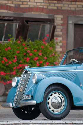 Lancia Ardea Cabriolet (1945) - bis zur A-Säule entspricht das Cabriolet exakt der Limousine
