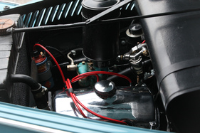 Lancia Ardea Cabriolet (1945) - der V4 mit 0,9 Liter Hubraum ist tief eingebaut