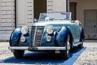 Nur wenige Vertreter der Zwischenkriegszeit: Lancia Astura Cabriolet des Jahrgangs 1938; ein Luxusautomobil mit 3-Liter-V8-Motor.
