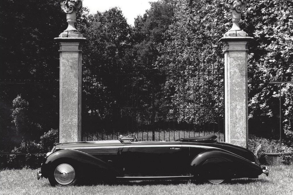 Lancia Astura Cabriolet Bocca (1933) - elegantes Cabriolet - Teilnehmer am Concours d'Etat Chantilly 2016