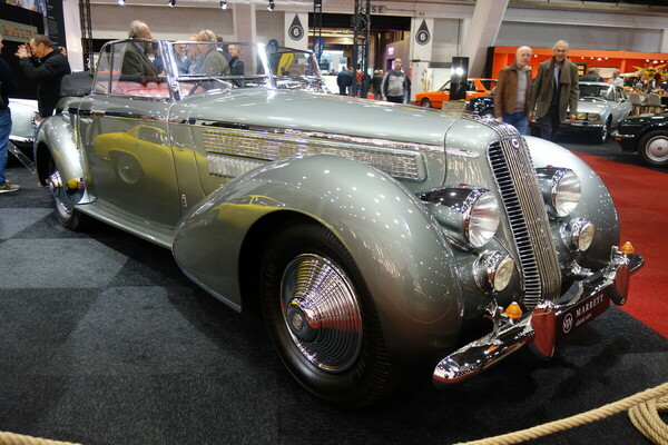 Lancia Astura Cabriolet "Tipo Bocca" (1936) mit Pinin-Farina-Karosserie – Classic Car Show Brussels 2022