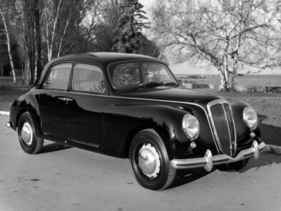 Lancia Aurelia (1952) - Serien-Limousine