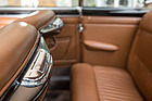 Lancia Aurelia 2000 B52 Vignale Coupé (1952) - Aschenbecher für die Fondpassagiere