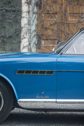 Lancia Aurelia 2000 B52 Vignale Coupé (1952) - seitliche Verzierungen im ähnlichen Stil, wie Michelotti/Vignale sie auch bei Ferrari-Modellen verwandten