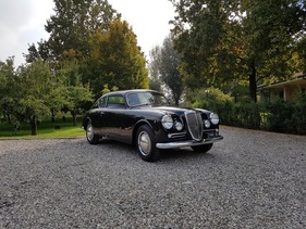 Lancia Aurelia B20 4e série (1954) - als Lot 38 an der Artcurial-Versteigerung "Sur les Champs 11" in Paris am 5. November 2017