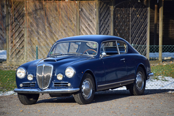 Lancia Aurelia B20S GT 2,5-Litre Series VI (1957) - das Fahrzeug mit den höchsten Estimates: CHF 125'000 bis 145'000 - gemeldet als Lot 065 an der Versteigerung der Oldtimer Galerie in Toffen am 30. März 2019