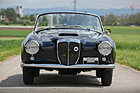 Lancia Aurelia B24S Convertibile (1958) - die durchgehende Stosstange gab es erst mit der Carioletversion ab 1956