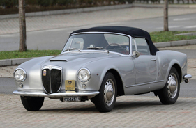 Lancia Aurelia B24S Convertible by Pinin Farina (1957) - als Lot 161 angeboten an der Versteigerung von RM in Paris am 4. Februar 2015