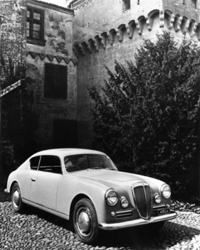 Lancia Aurelia GT 2500 (1955) - gedrungene Gestalt